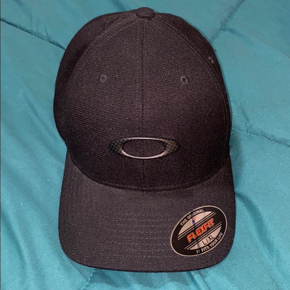 Oakley Hat